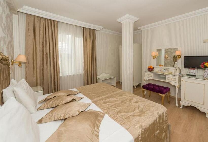 スーペリアの４人部屋, Santa Sophia Hotel   İstanbul