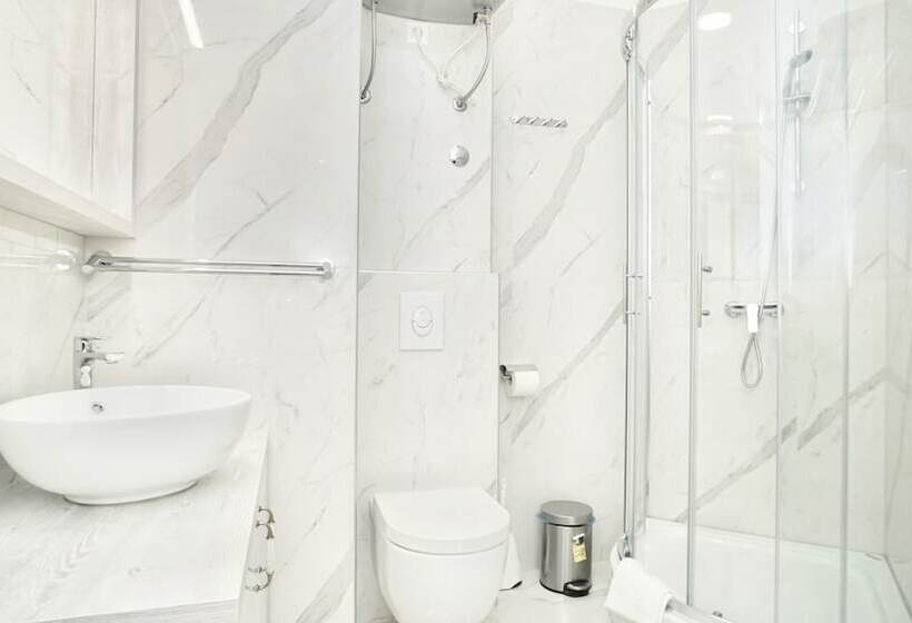 Quarto Estandar com Sacada, Bellevue Trogir