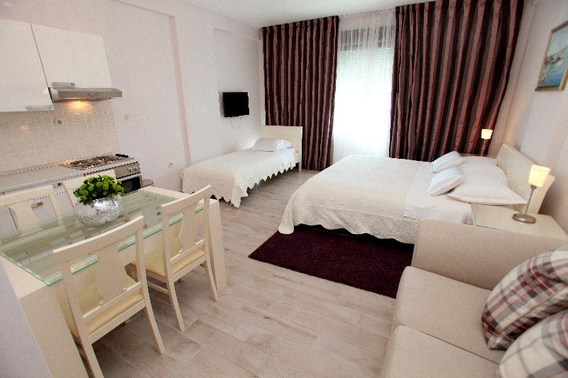 Студия Стандарт, Bellevue Trogir