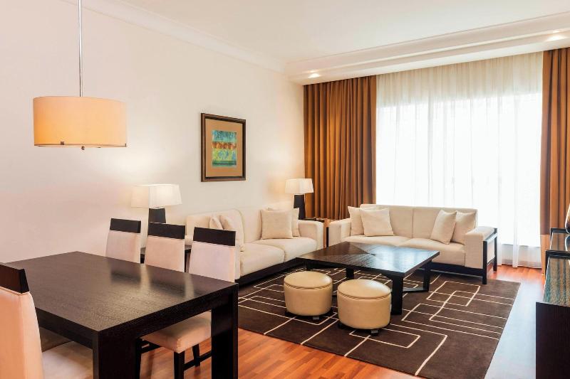 Апартаменты 3 Спальни, Grosvenor House, A Luxury Collection Hotel, Dubai