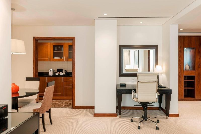 Люкс Deluxe Кровать Кинг, Grosvenor House, A Luxury Collection Hotel, Dubai