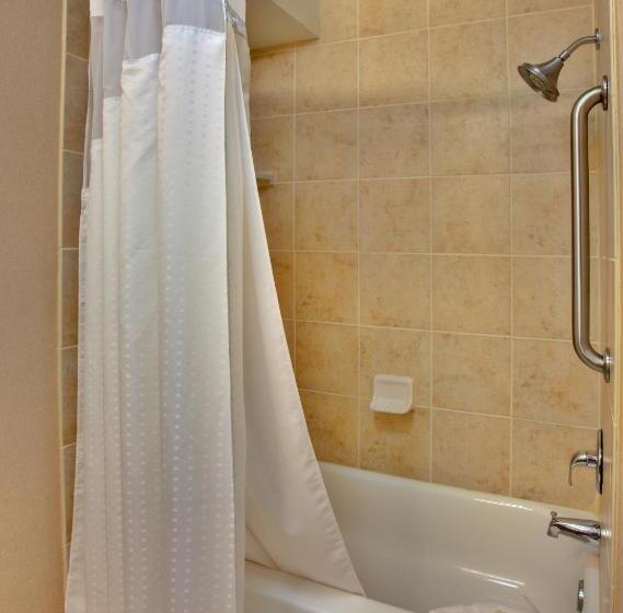 חדר סטנדרט עם מיטת קינג, Holiday Inn Express & Suites Costa Mesa, An Ihg