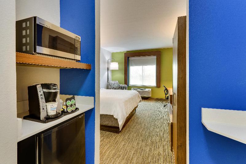 장애인을 위한 스탠다드 룸, Holiday Inn Express Turlock, An Ihg