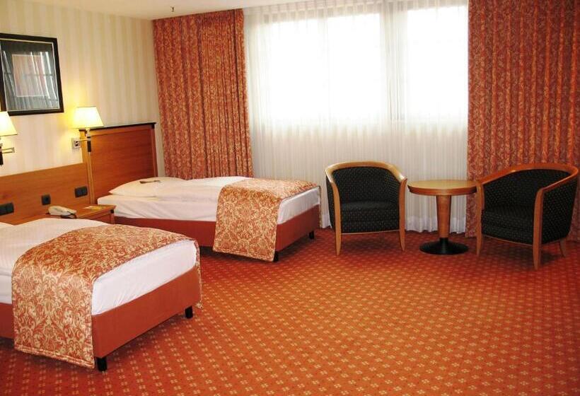 Номер Стандарт, Maritim Hotel Dresden