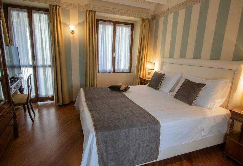 豪华房间, Albergo Le Due Corti