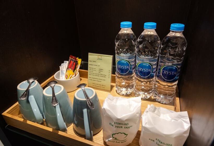 اتاق لوکس سه تخته, Aonang Buri Resort  Sha Extra Plus