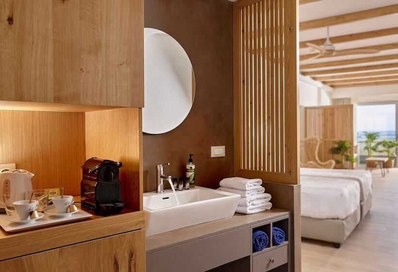 اتاق سوپریور با چشم‌انداز دریا, Blue Marine Resort And Spa
