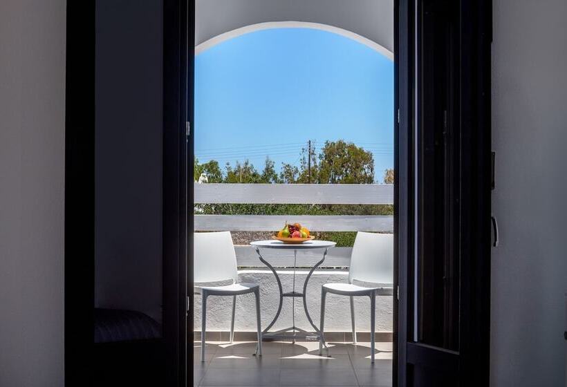 Номер Стандарт, Rivari Santorini