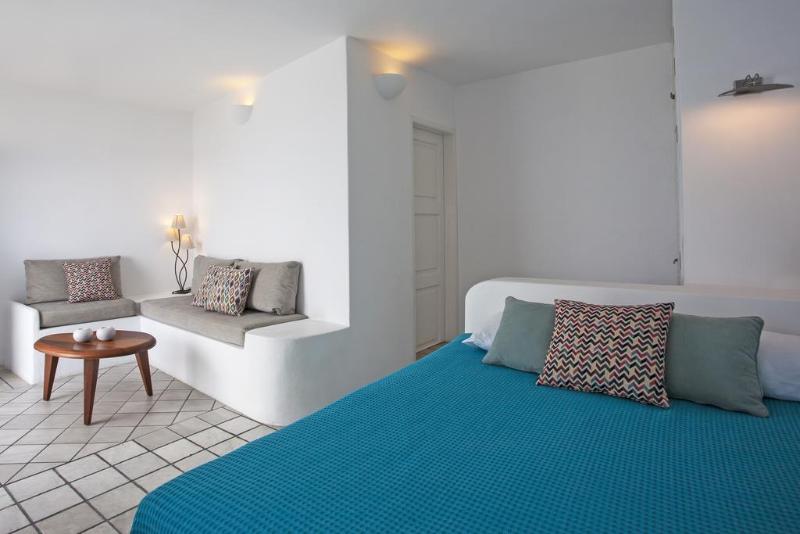 수피리어 스튜디오, Remezzo Villas
