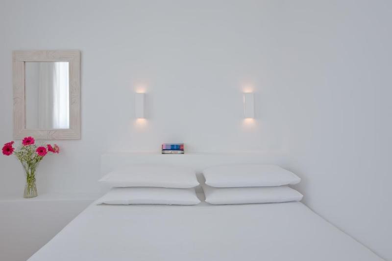 스탠다드 스튜디오, Remezzo Villas
