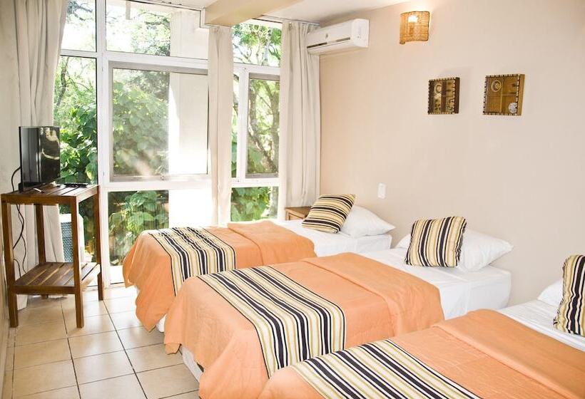 Номер Стандарт Трехместный, Beer Hotel Iguazú