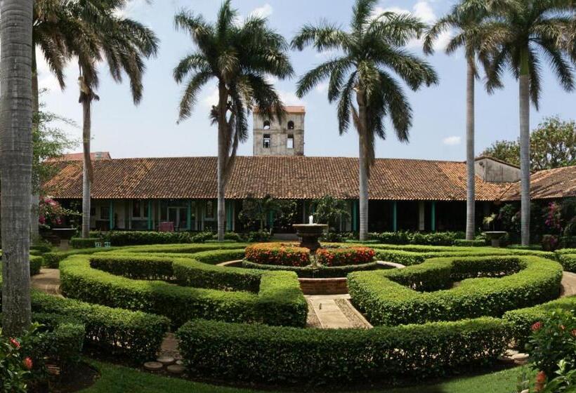 디럭스 룸 가든 전망, El Convento Leon Nicaragua