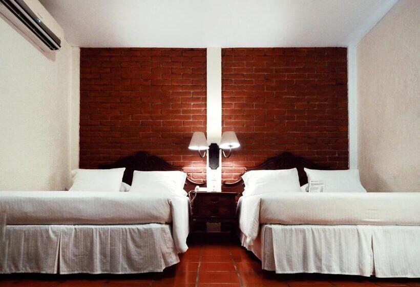 컴포트 룸, El Convento Leon Nicaragua