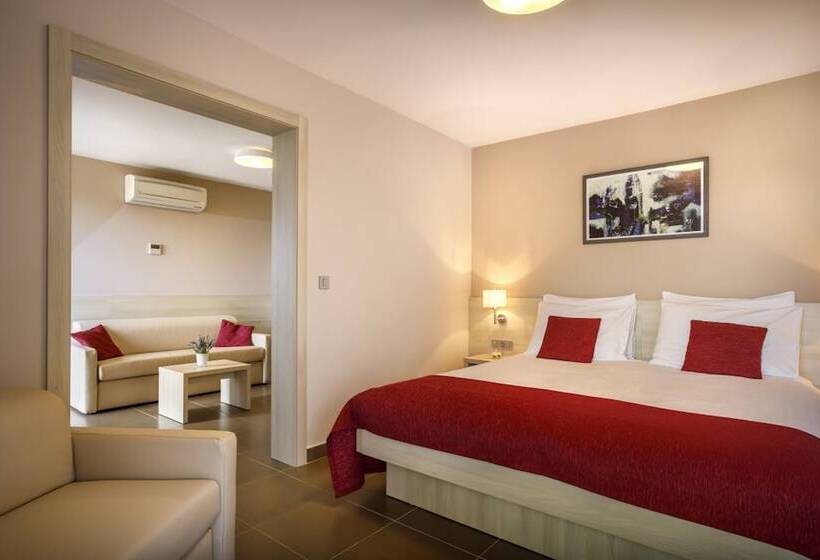 Полулюкс, San Marino Resort