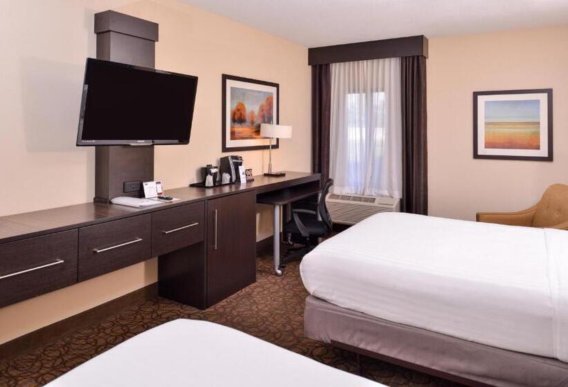 Номер Стандарт Адаптированный для Инвалидов, Holiday Inn Express & Suites Topeka West I 70 Wanamaker, An Ihg