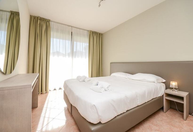 Студио Стандарт Вид на Сад, Il Sogno Apartments