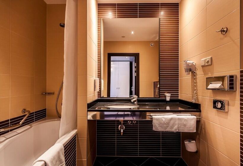 Номер Стандарт, Qubus Hotel Kraków