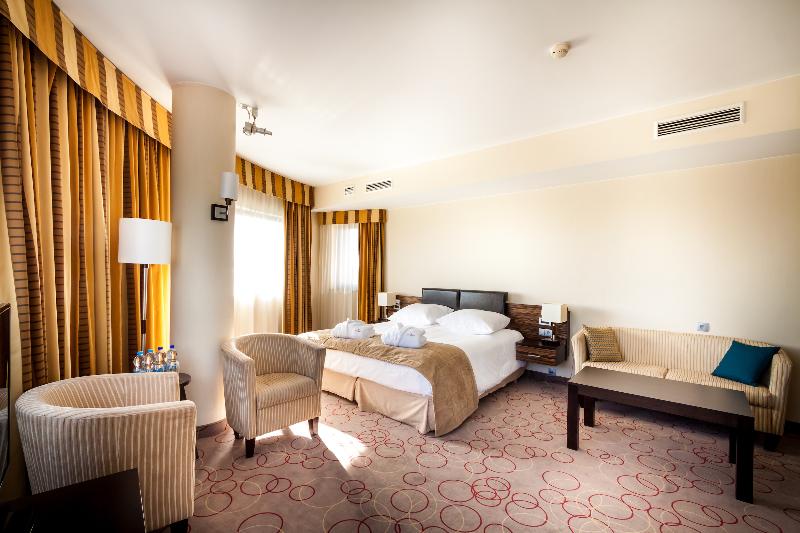 Полулюкс, Qubus Hotel Kraków