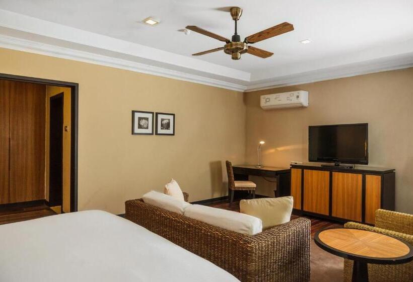 Люкс с Балконом, Berjaya Tioman Resort