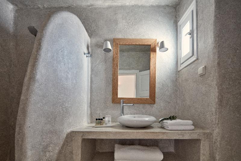 Люкс, Cliff Side Suites