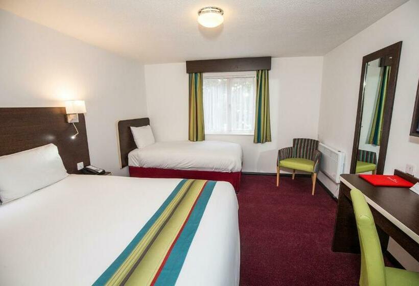 Семейный Номер, Ramada London South Mimms