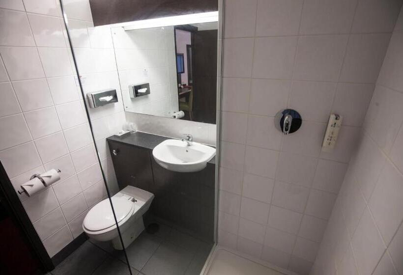 Номер Стандарт, Ramada London South Mimms