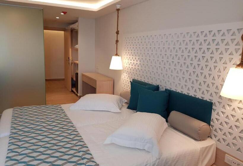 Quarto Estandar Individual, Triton Boutique
