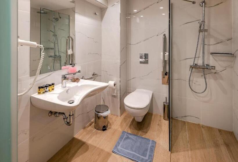 Quarto Quádruplo Estandar, Triton Boutique