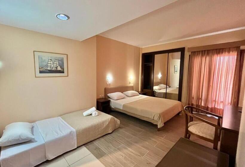 Номер Стандарт Трехместный, Saint George Hotel