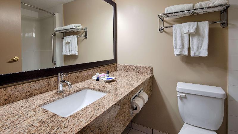 スイート, Best Western Plus Red Deer Inn & Suite