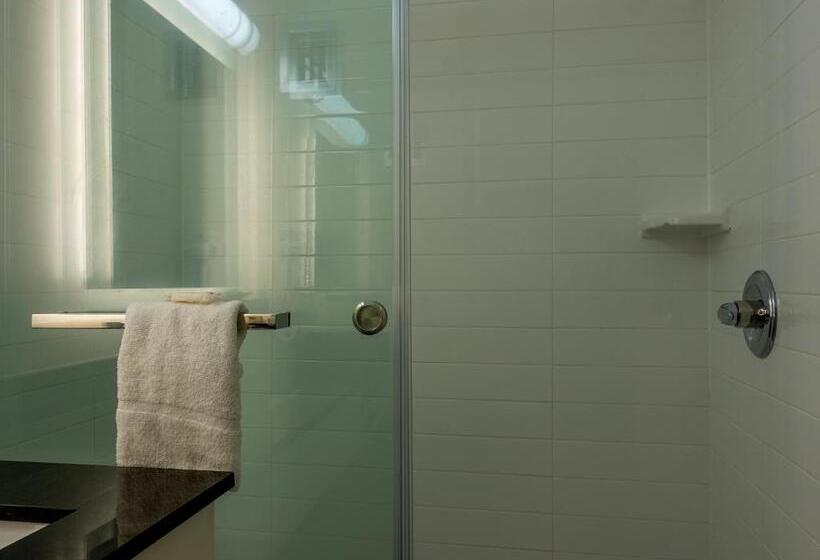스탠다드 룸 킹사이즈 침대, Motel 6 Sault Ste. Marie, On