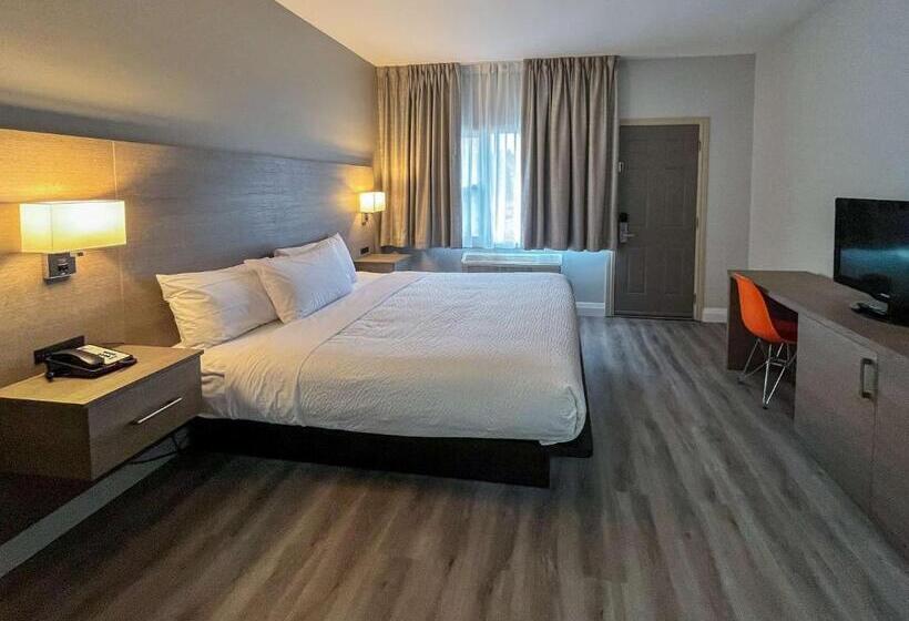 سوییت لوکس, Motel 6 Sault Ste. Marie, On