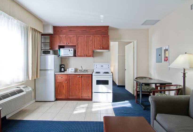 Люкс, Travelodge By Wyndham Trenton