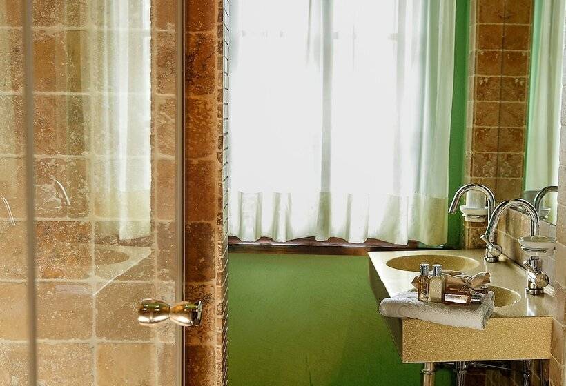 Quarto Estandar, Castello Di Tornano Wine Relais