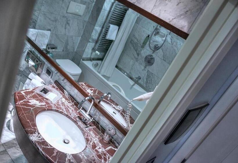 Номер бизнес-класса, Italiana Hotels Cosenza