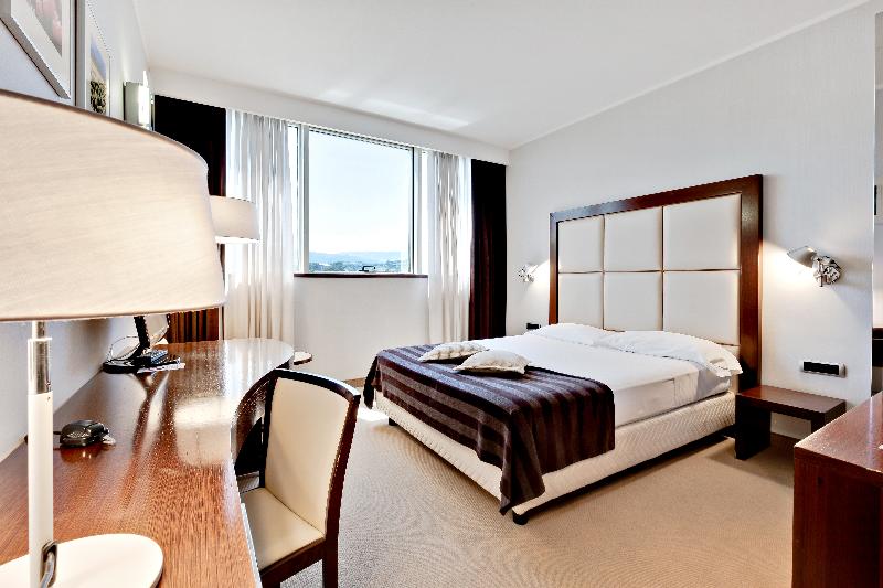 Семейный Номер, Italiana Hotels Cosenza