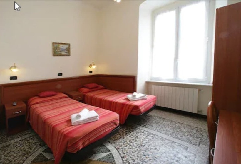 اتاق استاندارد, Le Tre Stazioni