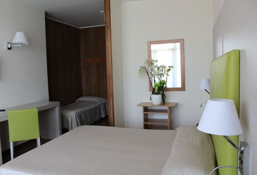 اتاق استاندارد چهار تخته, Residence Holiday