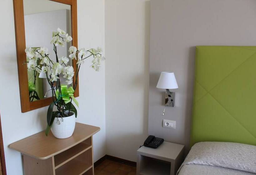 Номер Стандарт Трехместный, Residence Holiday