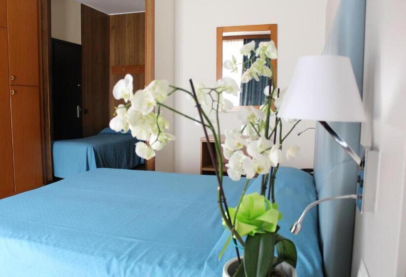Четырехместный Номер Стандарт, Residence Holiday