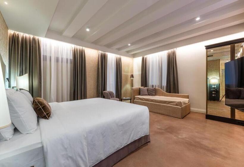 Junior Suite com Balcao, Acca Hotel