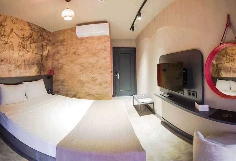 Standard Room, Golden Sun
