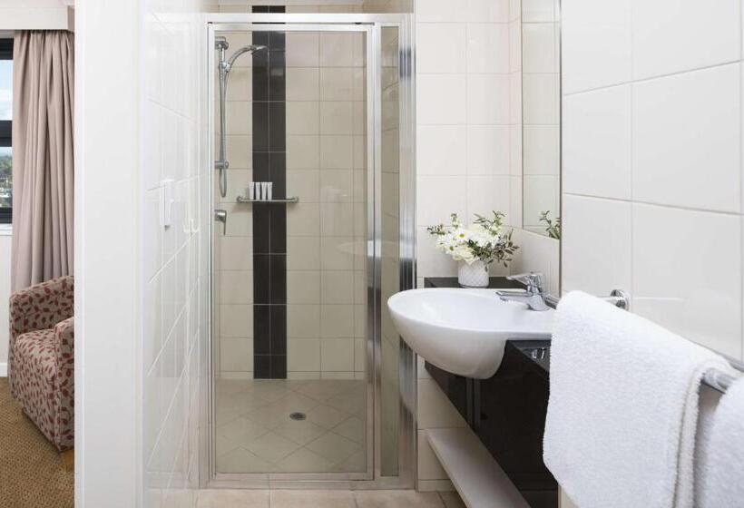 Люкс Deluxe 2 Спальни, Rydges Mackay Suites