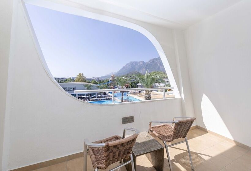 اتاق خانوادگی, Transatlantik Hotel & Spa
