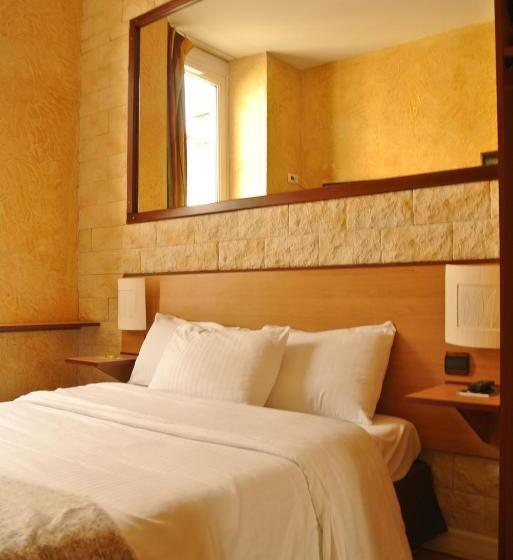 חדר קומפורט, Hôtel Bosquet Pau Centre