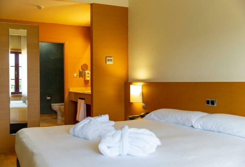 Номер Стандарт, Iberik Augas Santas Balneario & Golf