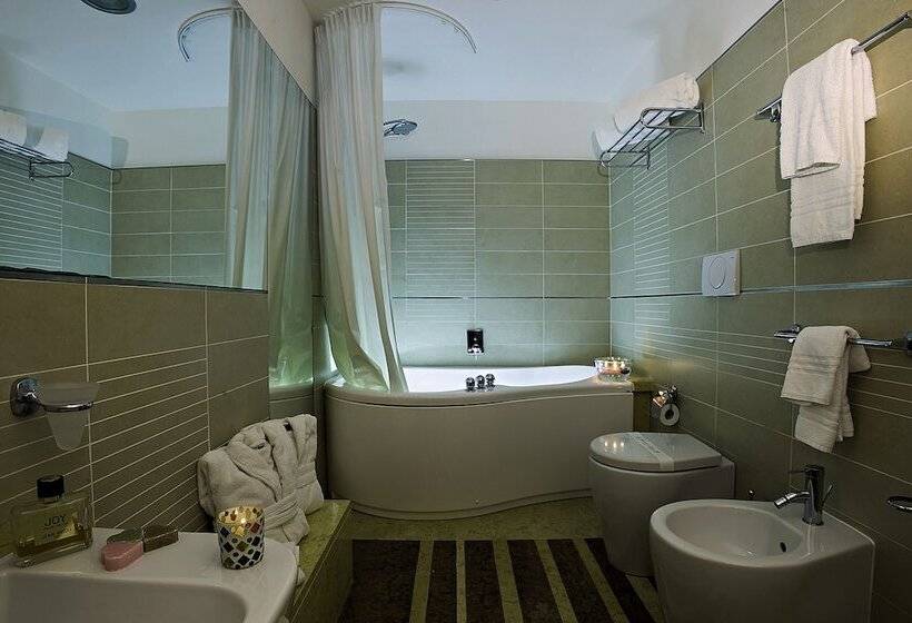 Люкс, Mahara Hotel & Wellness