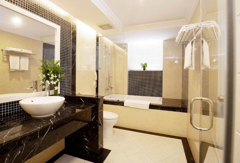 سوییت جونیور, Rex Hotel Vung Tau