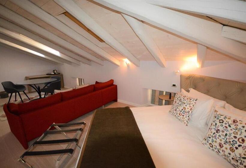 Люкс, Les 7 Suites Erica