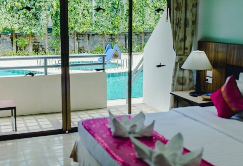 디럭스 룸, Karon Whale Resort